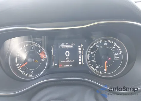 2019 Jeep Cherokee Latitude Plus 4X4 from USA, damaged, VIN 1C4PJMLB9KD413272